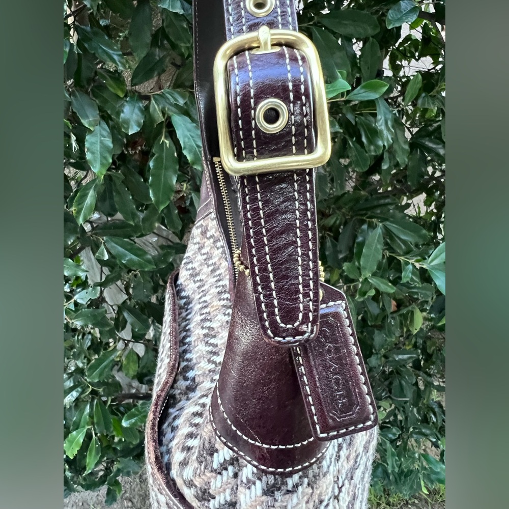 SOLD—Coach Y2K Hampton Houndstooth - Picture 5 of 14